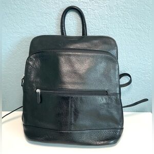 Black Leather Backpack w/Adjustable Straps. Silver Hardware. ILI New York